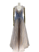 Celestial Saphir Aftenkjole fra DressDesires - En frontvisning, der fremhæver kjolens dybe safirblå farve og elegante design, perfekt til aftenbegivenheder.